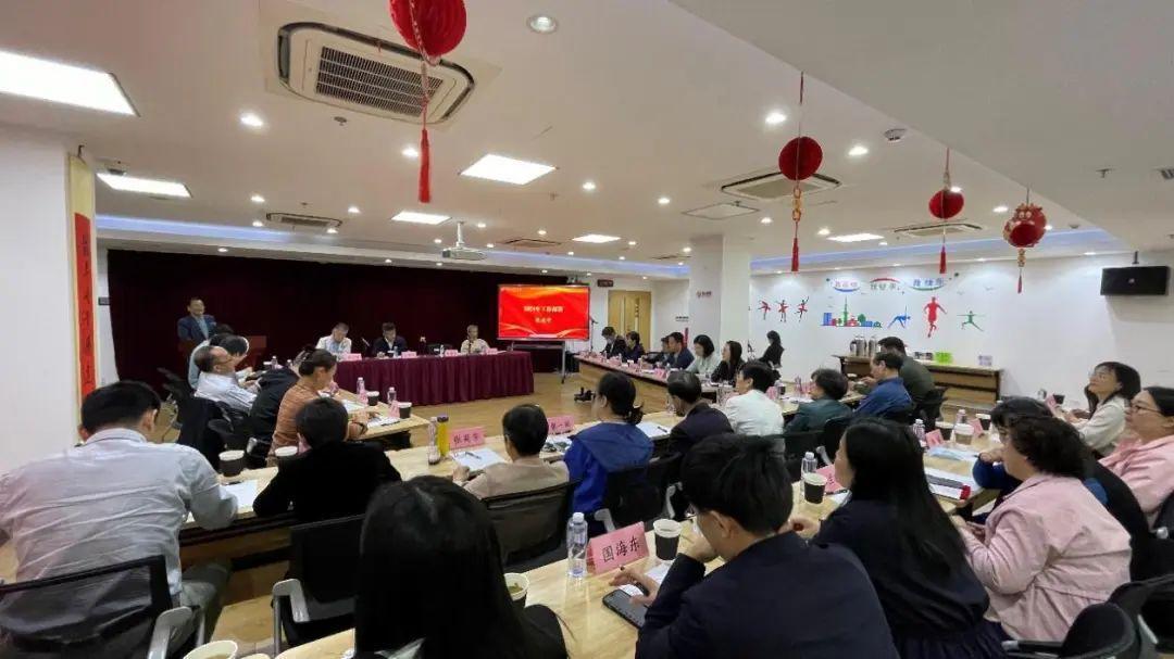 发挥“五老”作用，他们倾情关心下一代