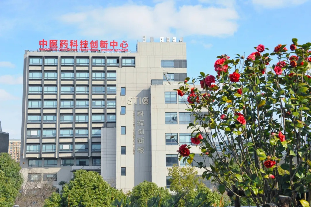 beat365官方网站入选2025年全球前2%顶尖科学家榜单学者数居中医药高校首位