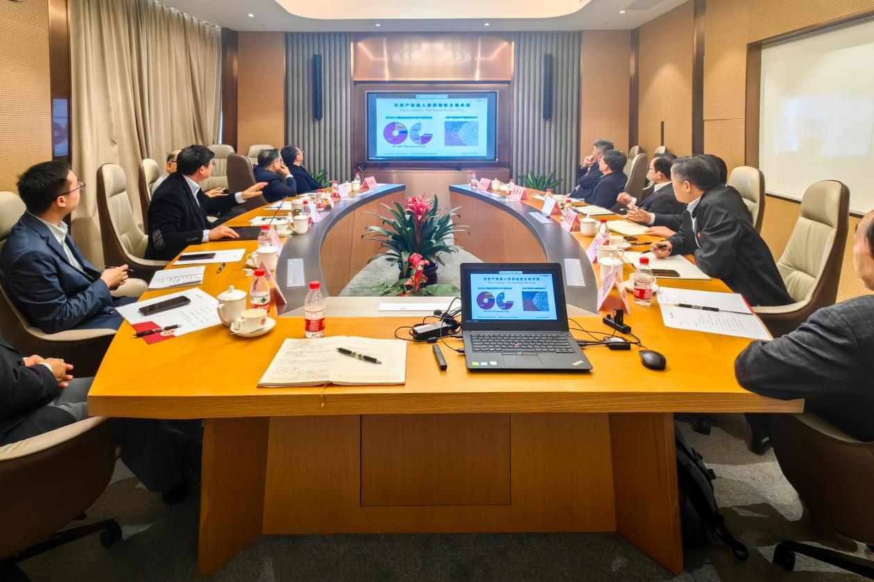 西湖大学副校长许田一行来校商谈合作