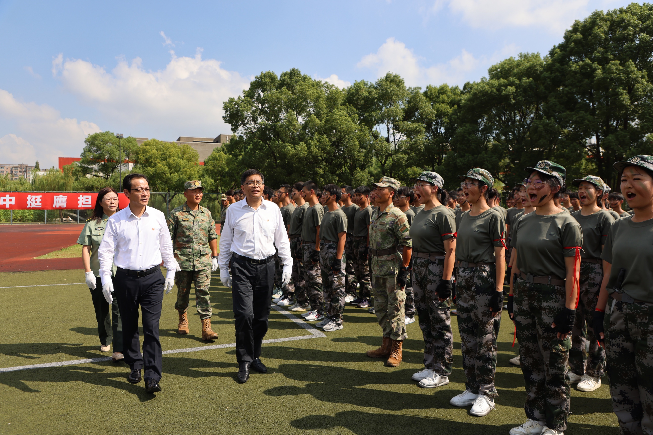 beat365举行2023年军训总结大会